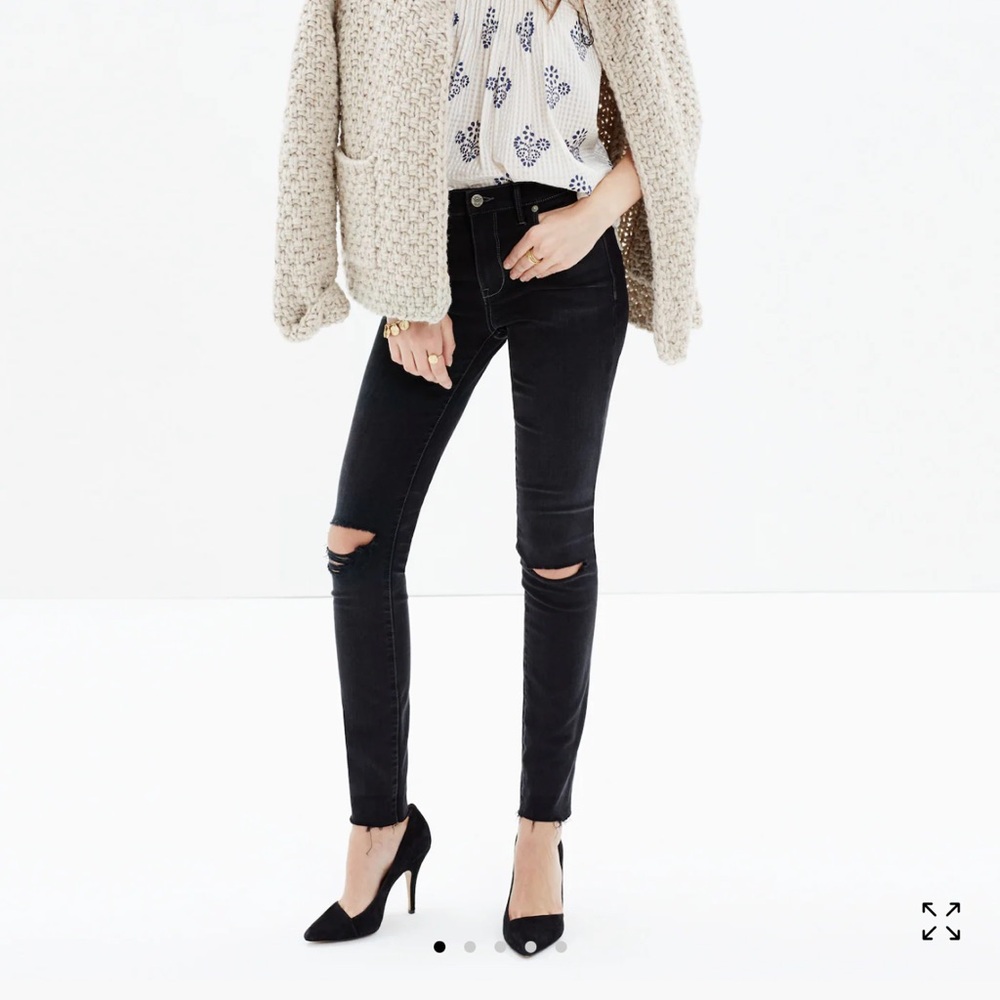 Madewell 9" High-Rise Skinny Jeans in Black Sea